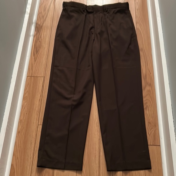 Croft&Barrow men’s trousers. Colour is brown size 38 waist/32 inseam. - Picture 2 of 9